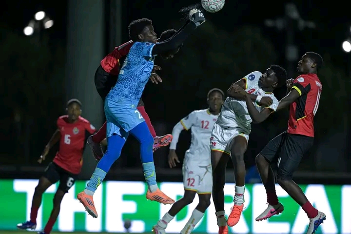 MAMBINHAS SOMAM PRIMEIRO PONTO E MANTÊM ESPERANÇAS PARA O MUNDIAL