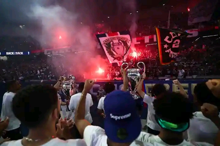 MAIS DE 800 ADEPTOS DETIDOS APÓS CELEBRAÇÕES DO PSG NA FRANÇA